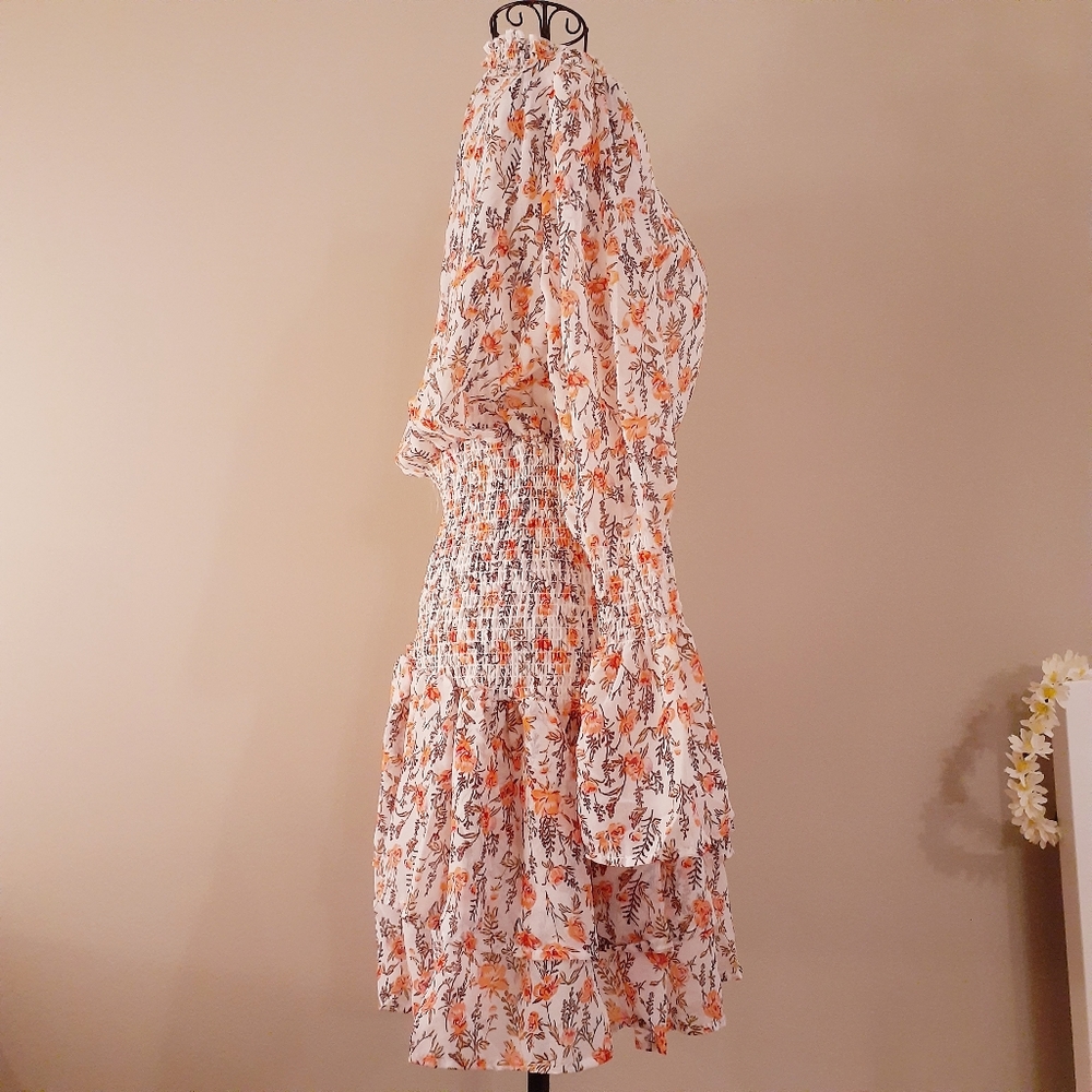 Smocked floral dress - Picture 3 of 5